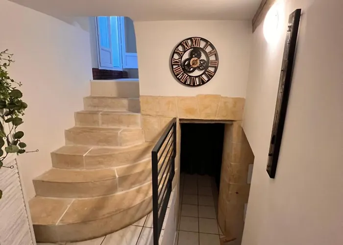 Charmante Maison De Village Avec Terrasse 펜션